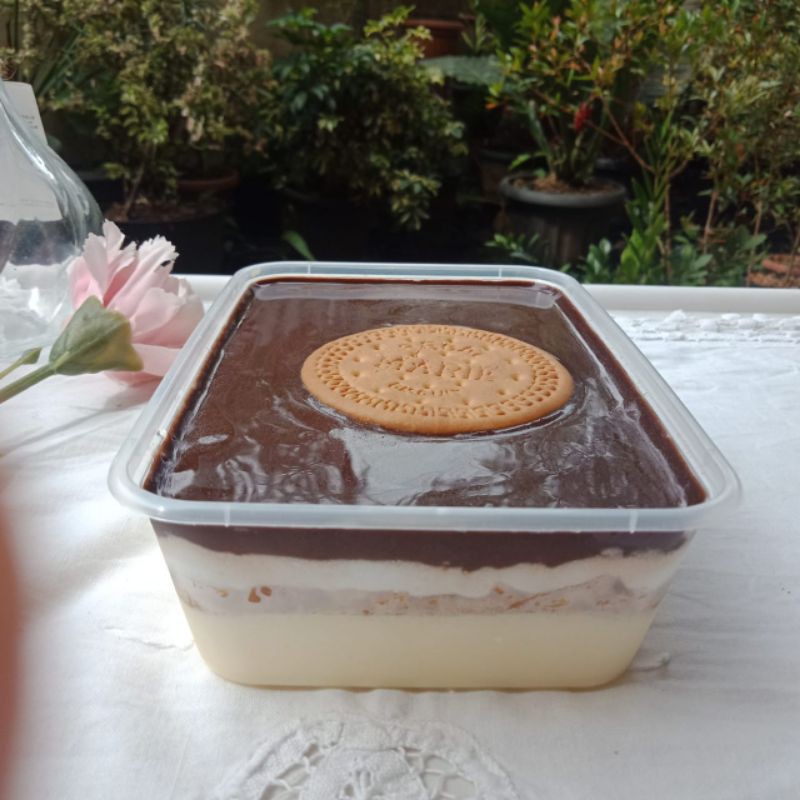 

Dessert Box Puding Regal