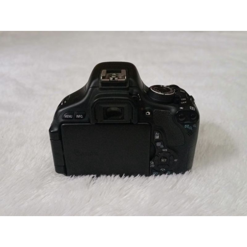 CANON EOS 600D BONUS MEMORY SIAP PAKAI MULUS BANYAK BONUSNYA-6