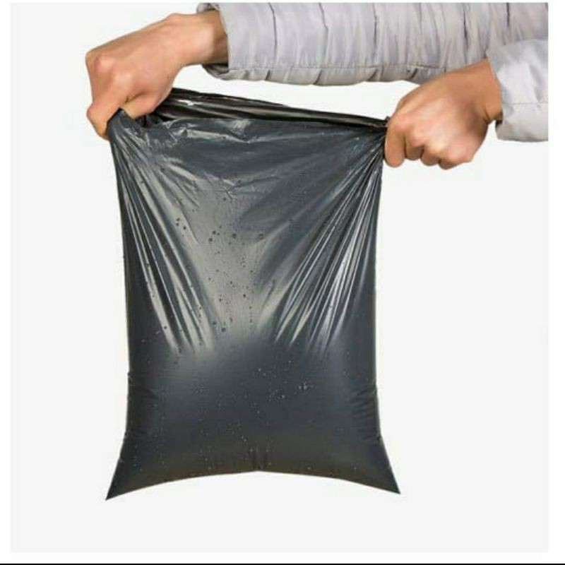 Plastik paking Polymailer ukuran 24 x 40cm hitam isi 100pcs