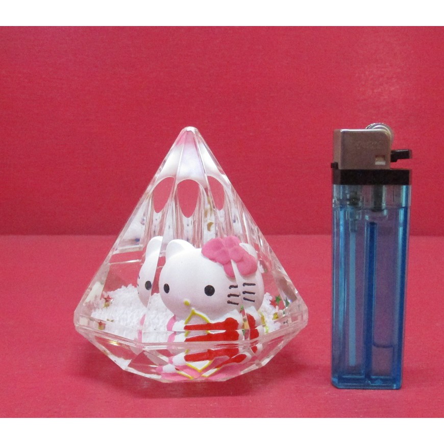 

Stand pen bentuk Piramid Hello kitty