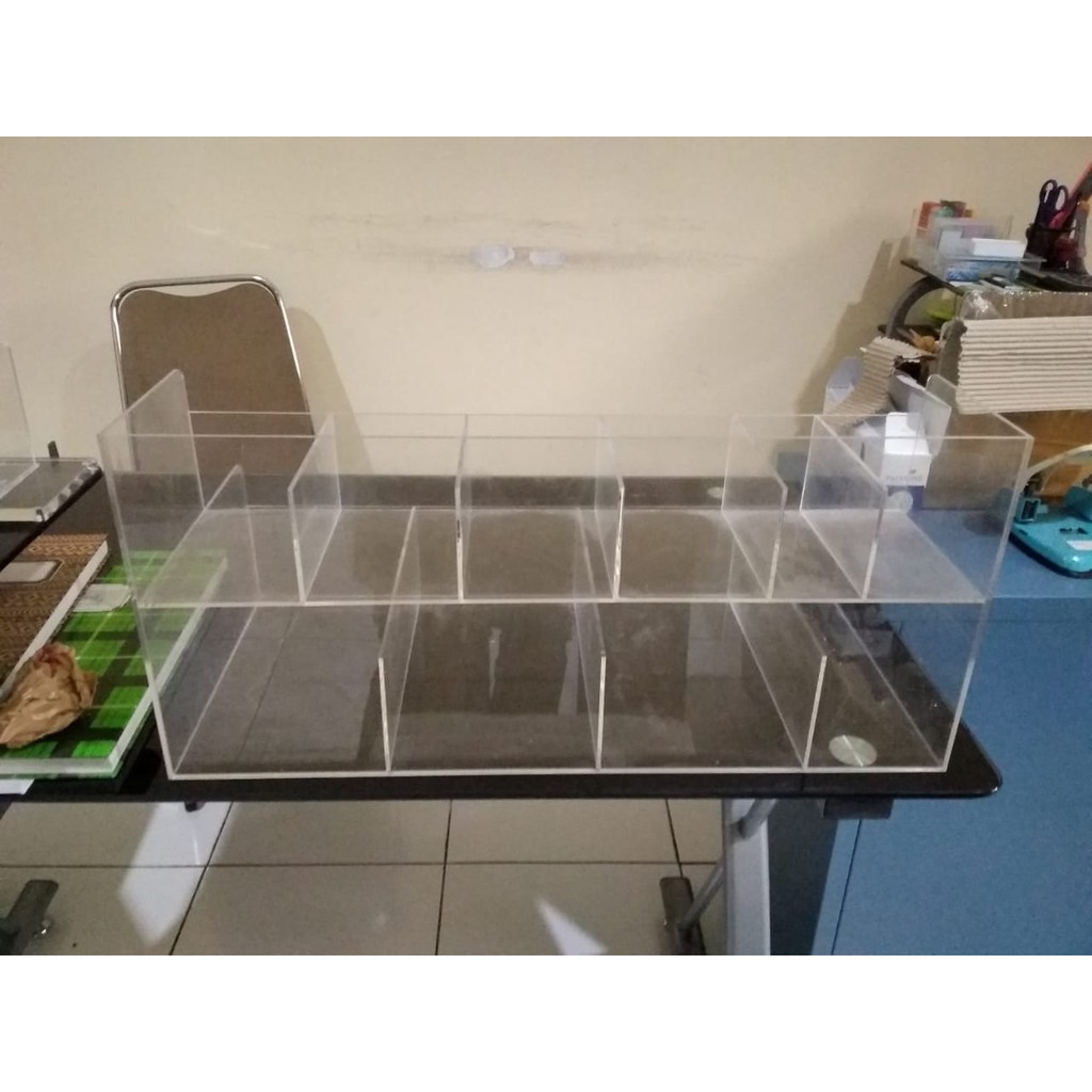 

Akrilik Display Multifungsi