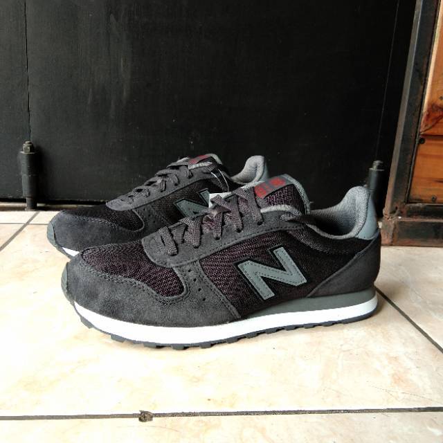 sepatu new balance 311