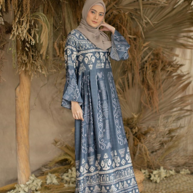 Preloved Kambera dress Wearing Klamby