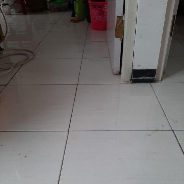 Sprei Motif Minimalis Line