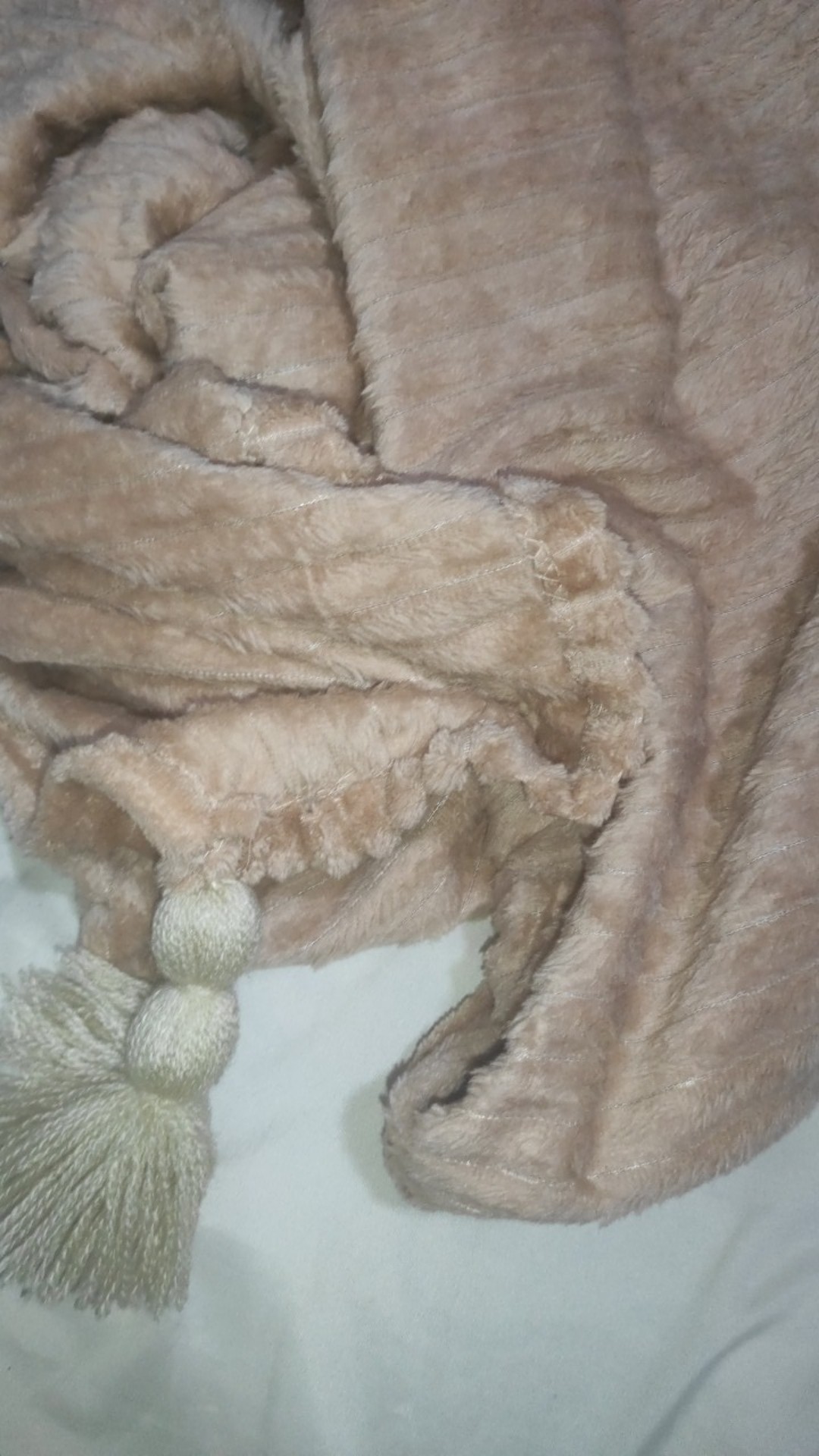 Clover Throw Blanket In Camel