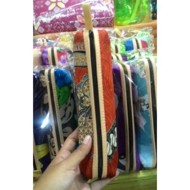 

TEMPAT PENSIL BATIK - SOUVENIR JOGJA - MURAH