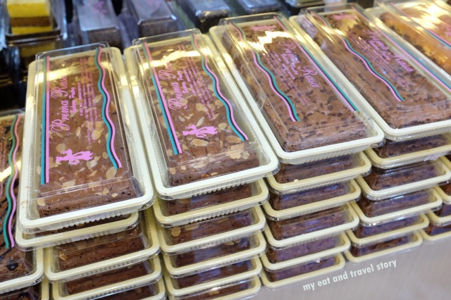 

RB22 TERLARIS BROWNIES PANGGANG ORIGINAL ALMOND PRIMA RASA BANDUNG KUE BROWNIS PRIMARASA OLEH OLEH
