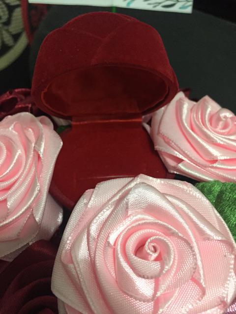 Kotak / Box Cincin Couple Bentuk Mawar