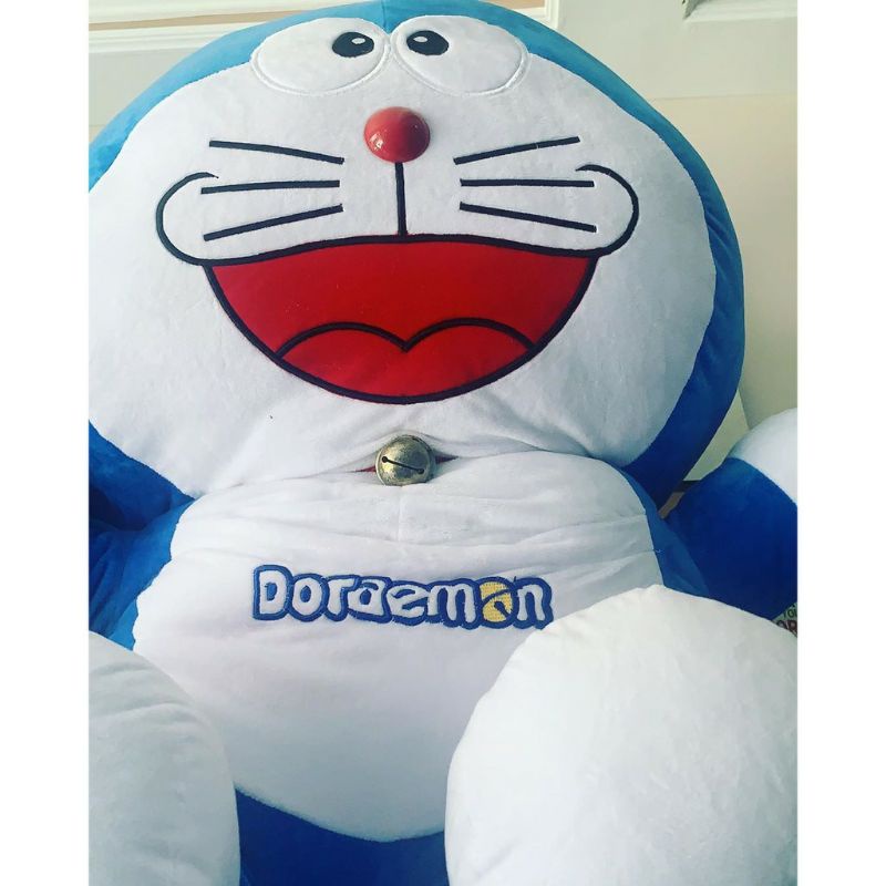 0Doraemon jumbo 90 cm / Doraemon jumbo giant yelvo super halus dan lembut - Bisa COD