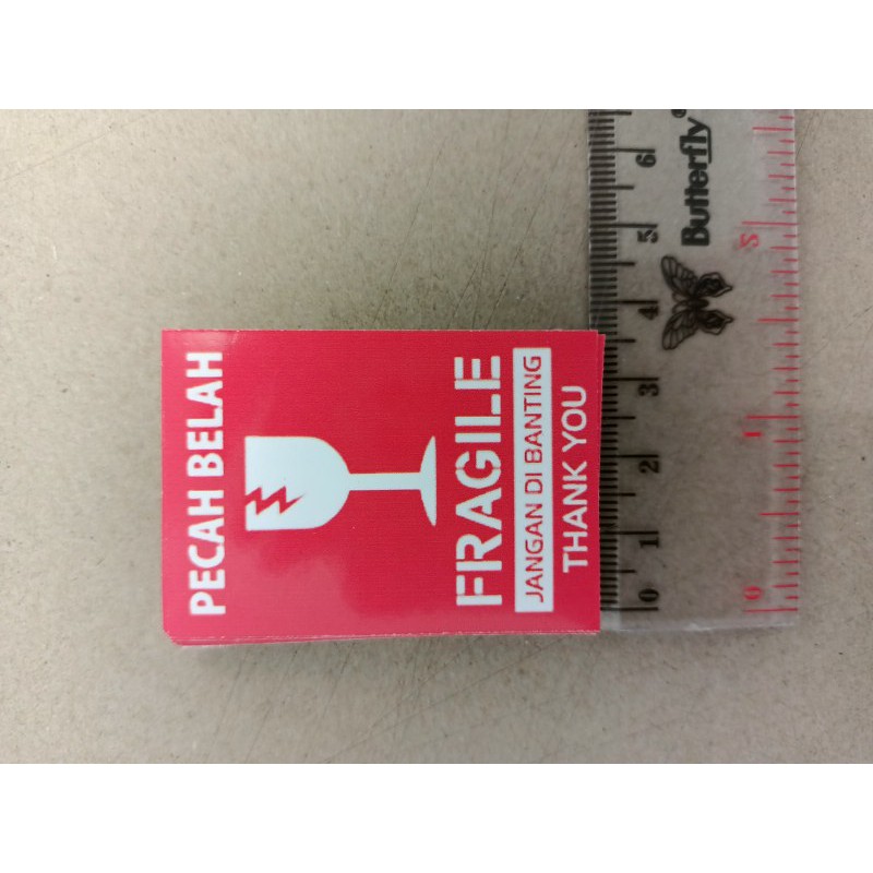 

Stiker Fragile Sticker Fragile Stiker Pecah Belah Ukuran 5 x 3.5cm