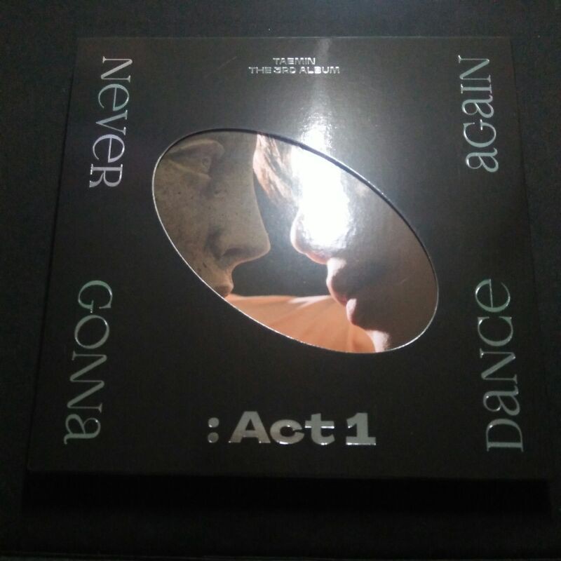 FULLSET UNSEALED OFFICIAL ALBUM TAEMIN ACT 1 NGDA CRIMINAL ADA ROLLED POSTER MURAH (preloved)
