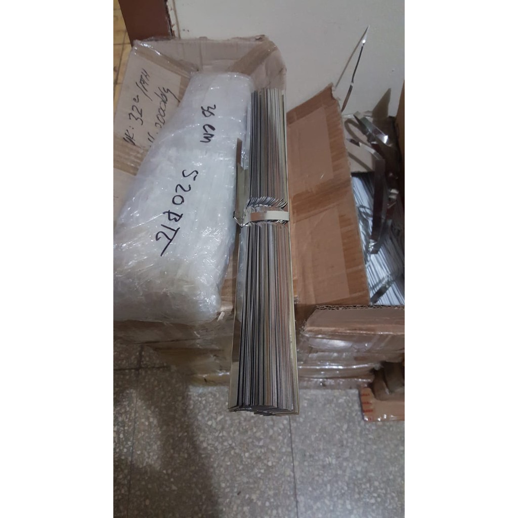 

Klem Kalender / plat seng kalender ukuran 32cm 100pcs