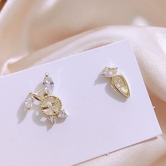 Anting stud Jarum Perak S925 Bentuk Wortel Warna Emas