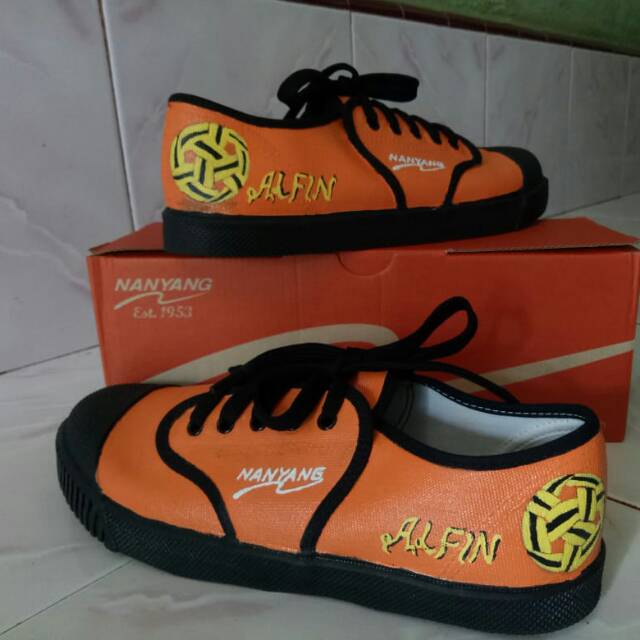 SEPATU NANYANG MOTIF 205-S (ORANGE HITAM)