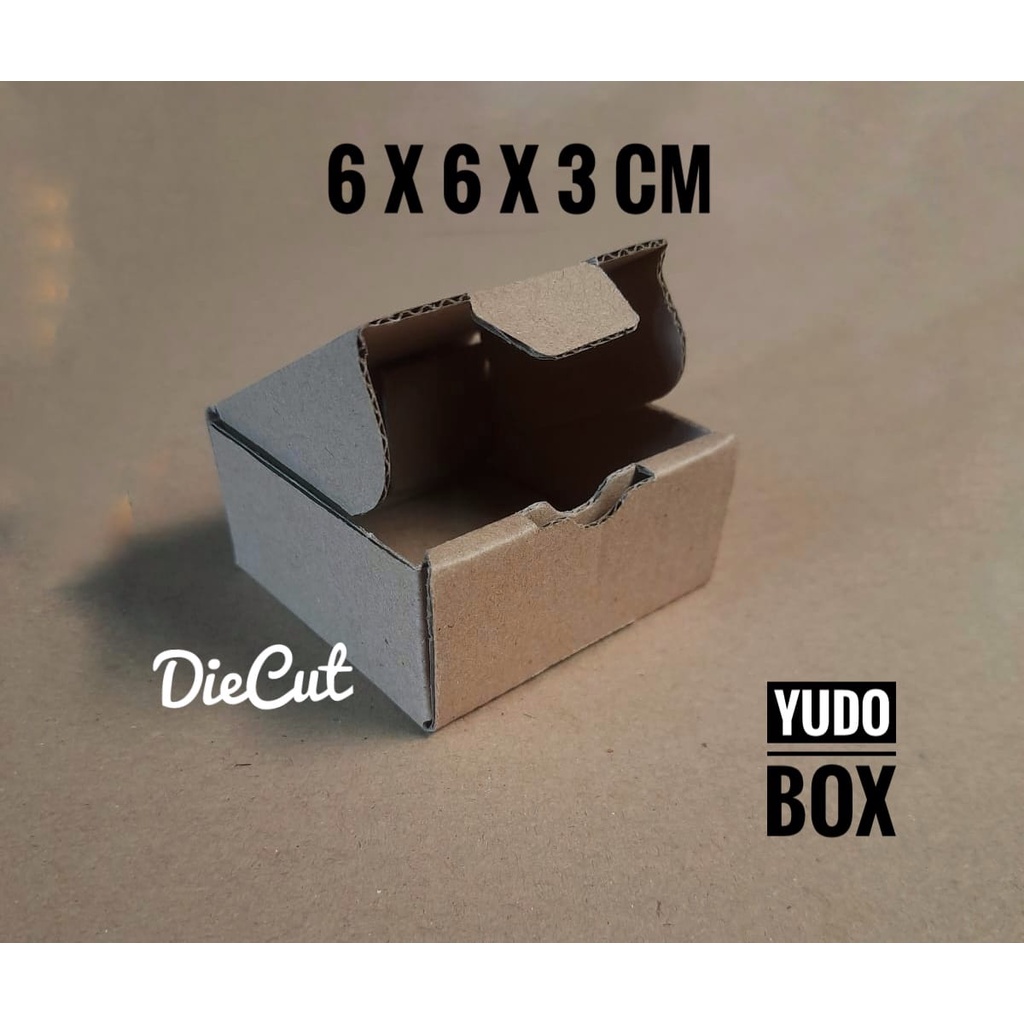 

KARDUS/KARTON/BOX Uk .6 x 6 x 3 cm...MODEL KARDUS PIZZA