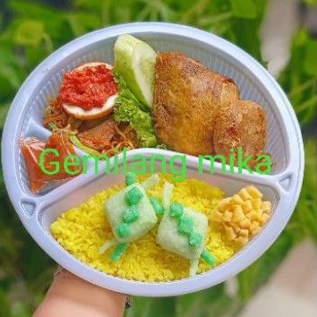 Mika bento bulat plus sendok garpu ( isi 10set)