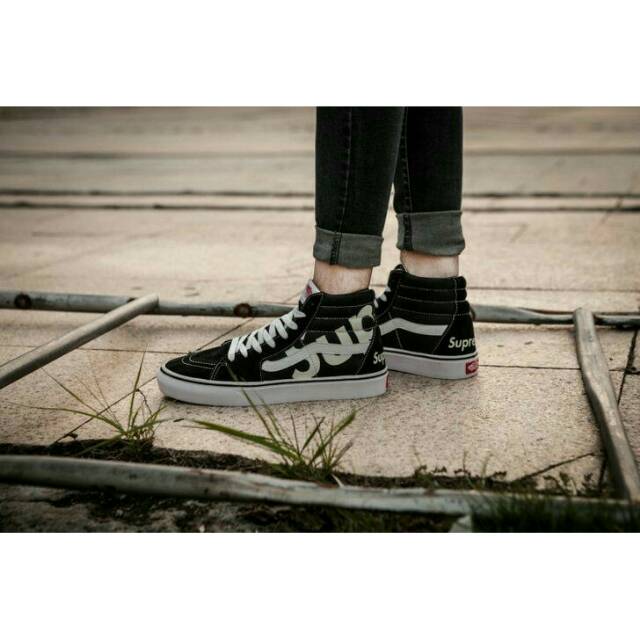 Vans Sk8-Hi x Supreme