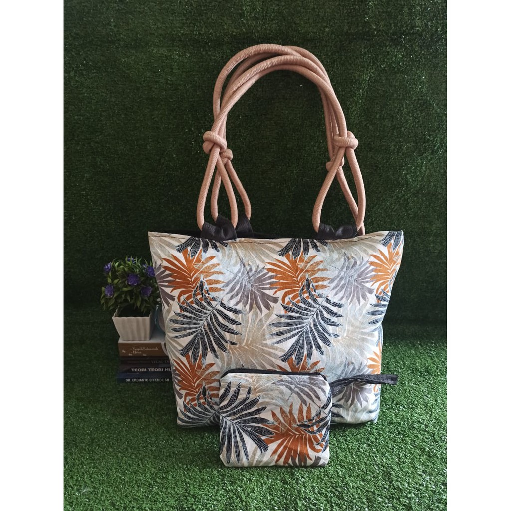 Tropical Series Totebag Tali Sumbu Plus Pouch