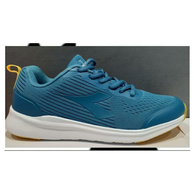Sepatu Diadora Amadeo BLUE