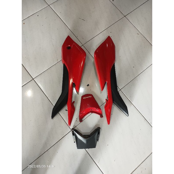 body belakang cbr 150r 150fi k45a cbr 150 lokal mata dua nonled k45 ekor buntut fairing belakang