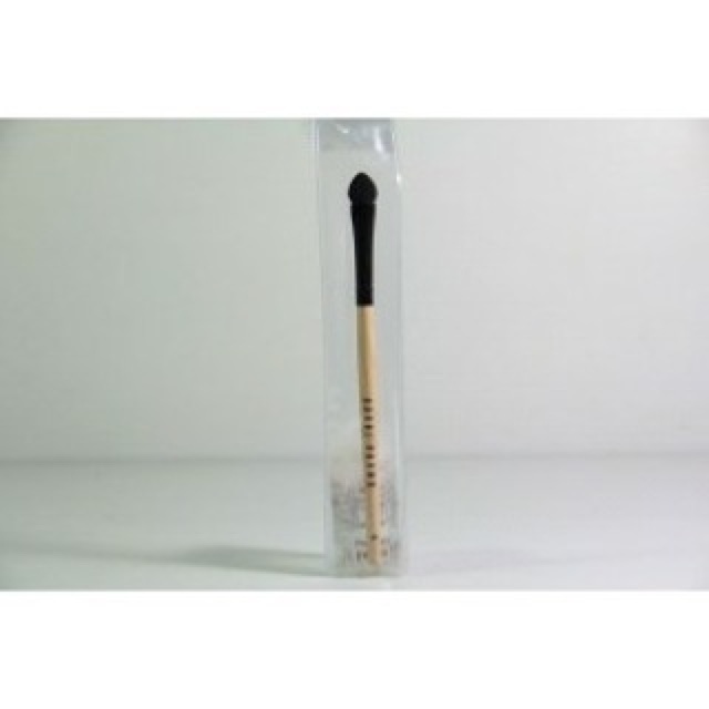 Kuas Sponge Eyeshadow Bobbi Brown