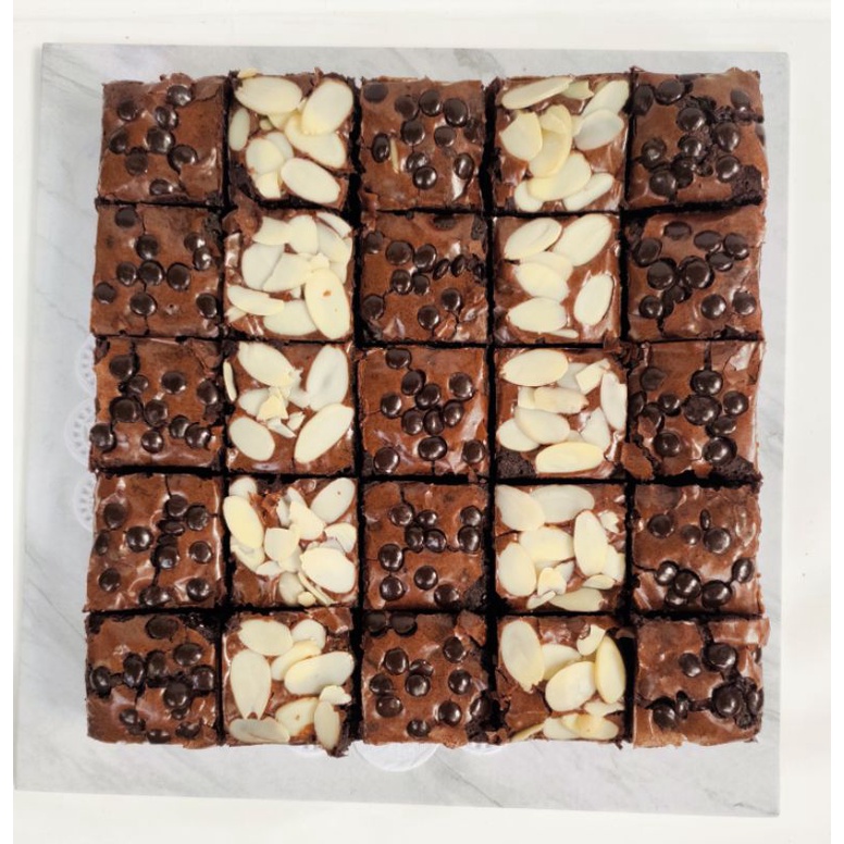 

BROWNIES FUDGY BROWNIES PANGGANG