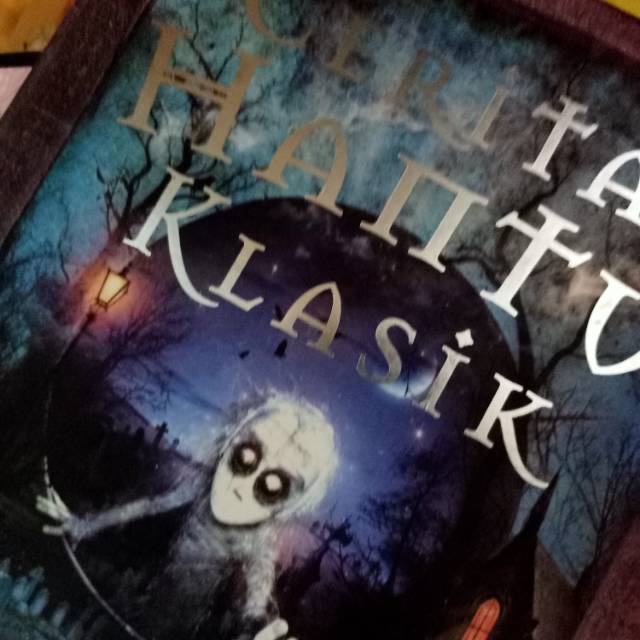 BUKU CERITA HANTU KLASIK
