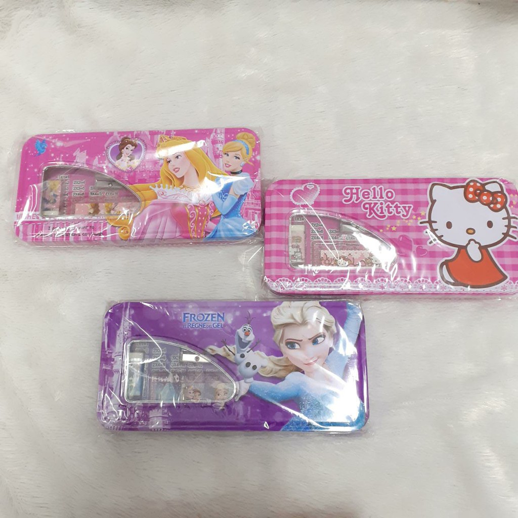 

Tempat Pengsil Besar + Isi Tempat Pensil Kaleng Karakter Lucu Murah