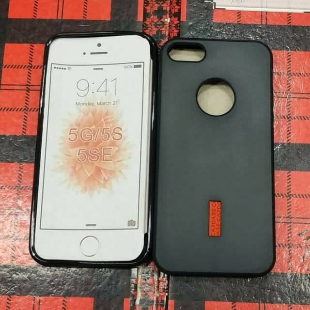 Silikon karet hitam capdase iphone 5G / iphone 5 / iPhone 5s murah meriah softcase