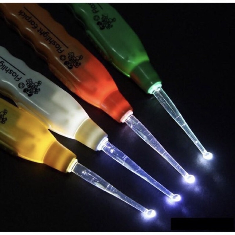 Pembersih Korek Kuping Lampu Earpick LED Flashlight