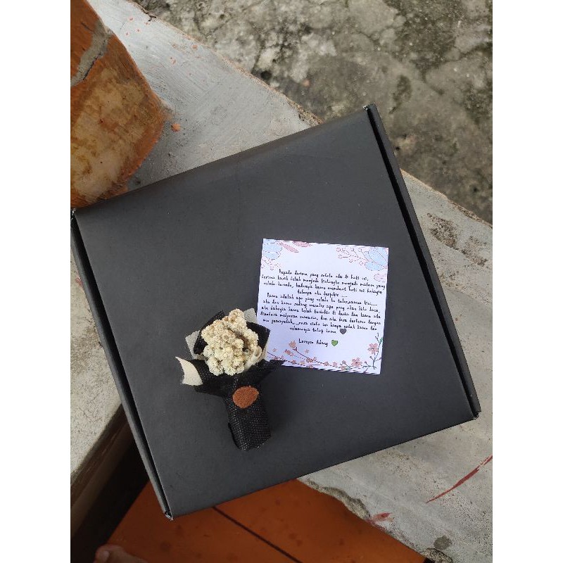 

Kotak Kado/Box Hadiah/Hampers Box