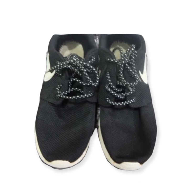 preloved / thrift nike roshe rum hitam size 38