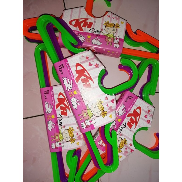hanger baju anak anak Anger baju anak kecil baby dll singlet dan CD