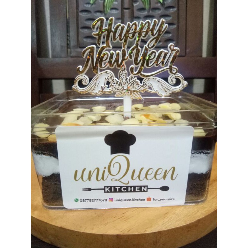 

Cake topper for dessert box