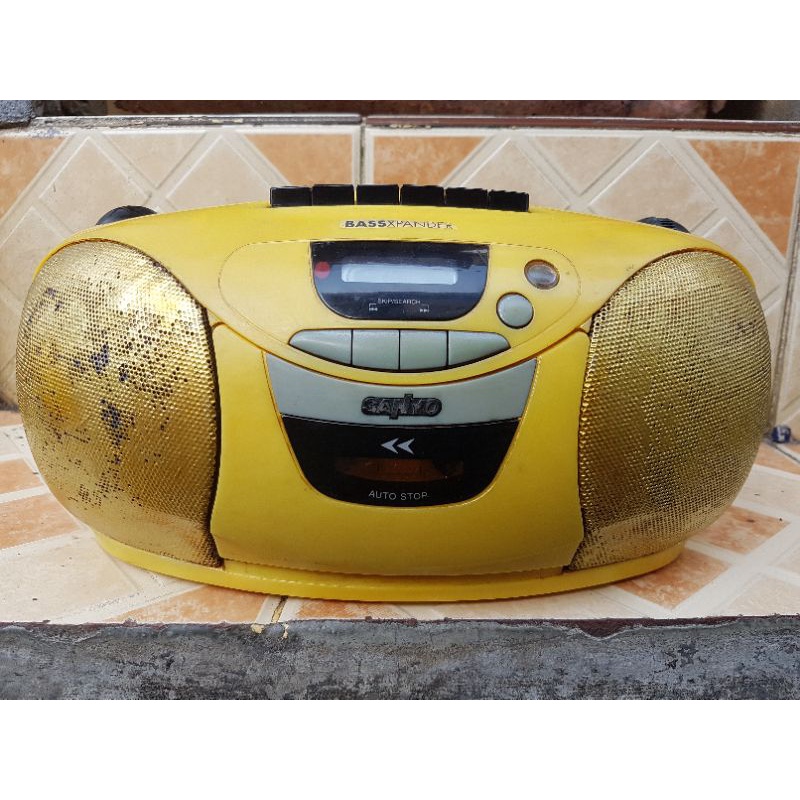 Mini Compo Boombox SANYO MCD-X77