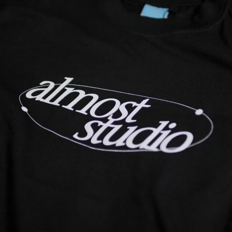 Almost Studio - T-Shirt - Orbit - Black