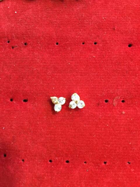 Anting duduk paku cucuk stud anak dan dewasa emas asli kadar 700 70% 22 0.5 0,5 setengah g gr gram bunga bulat ukir