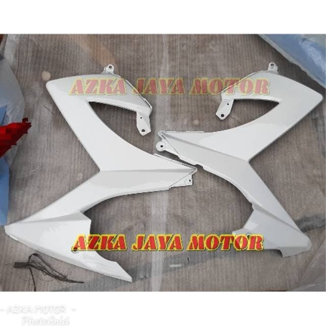 Sayap Satria Fu Facelift putih/ Body Sayap Suzuki Satria F 150 2013 -