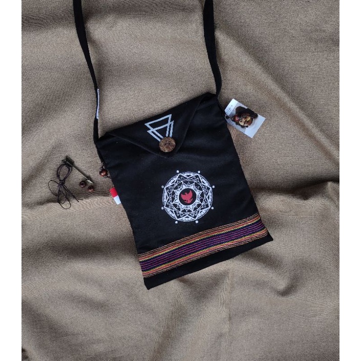 Tas Gypsy Edisi Khusus 76 RI - Tas Gypsy Edisi Terbatas