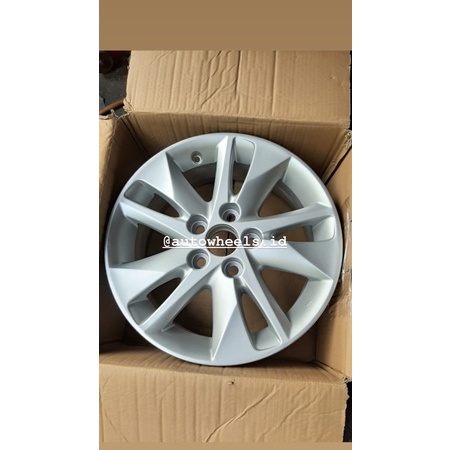 Velg OEM Toyota Kijang Innova Reborn R16