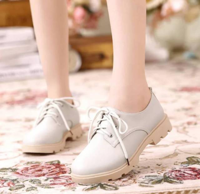 Sepatu Loafers Wanita / Sepatu Docmart Wanita suzy / Sepatu wanita / Bisa Bayar Di tempat ( cod )