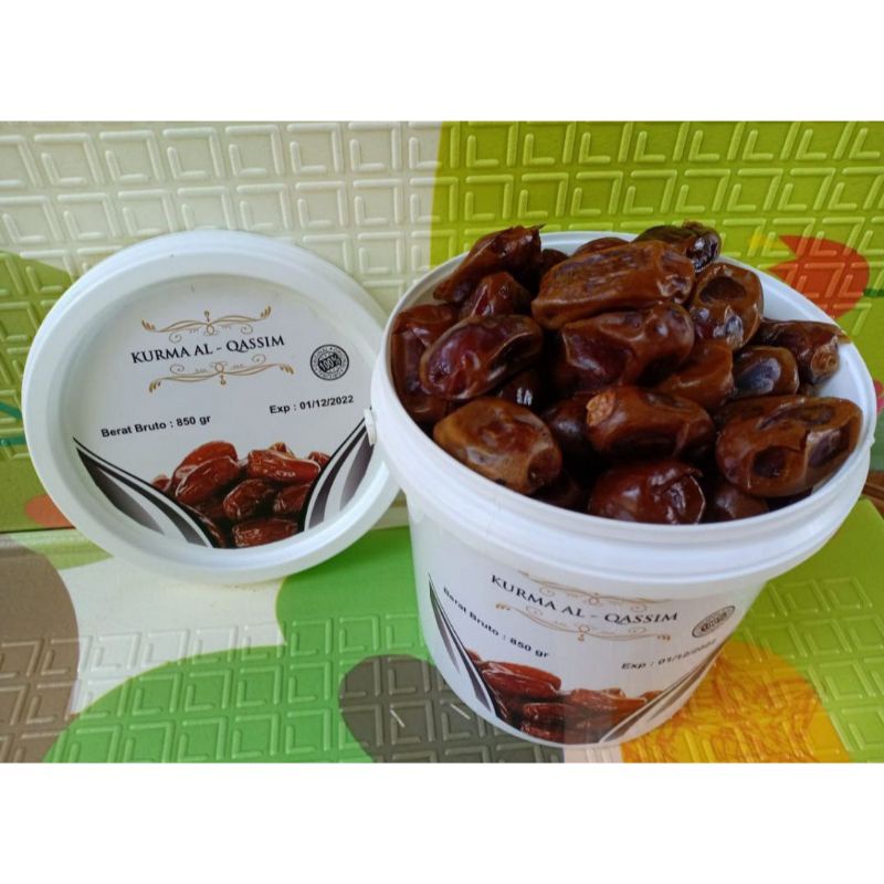 KURMA PREMIUM AL QASSIM KEMASAN EMBER 850 GRAM