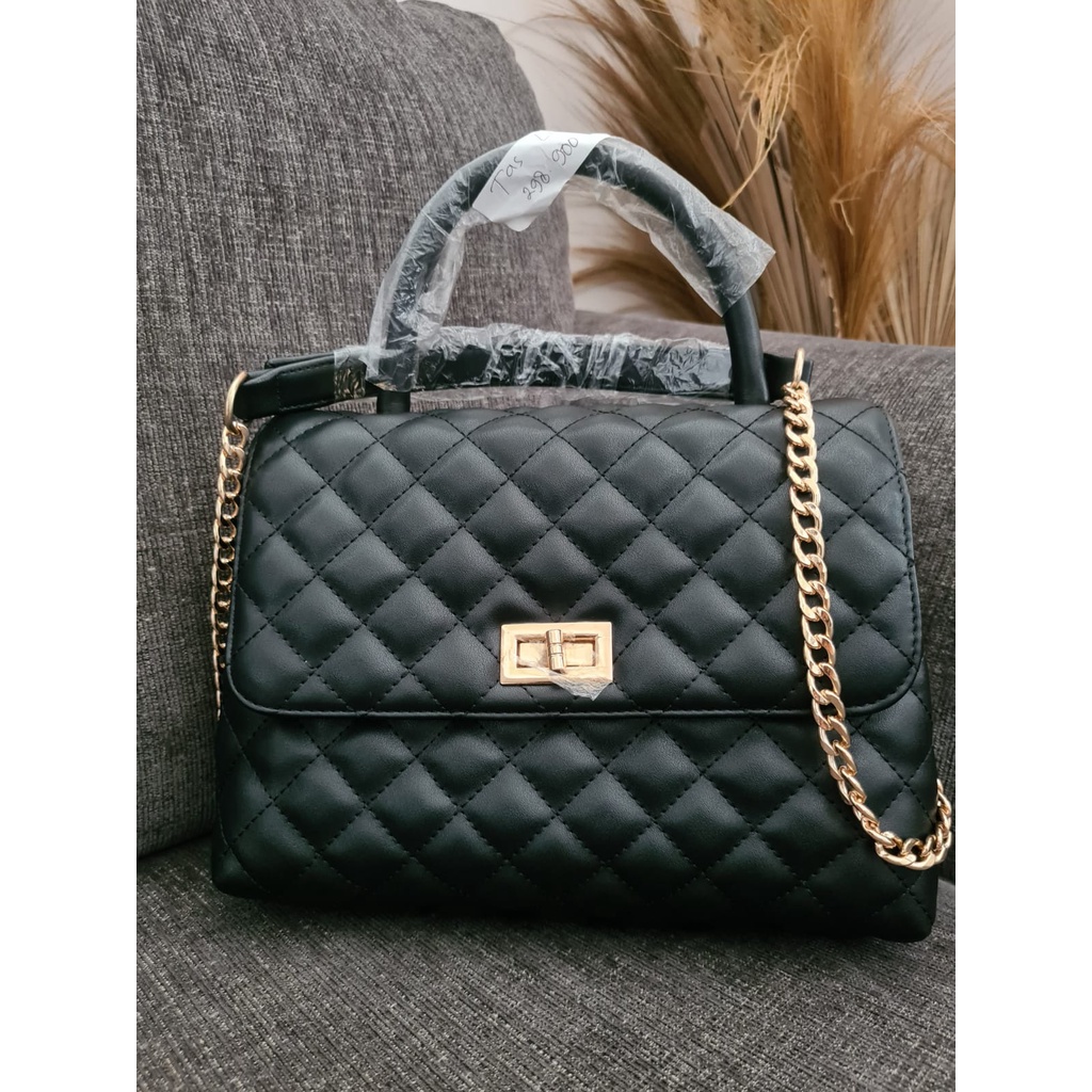 Tas Liv Sheena Martin