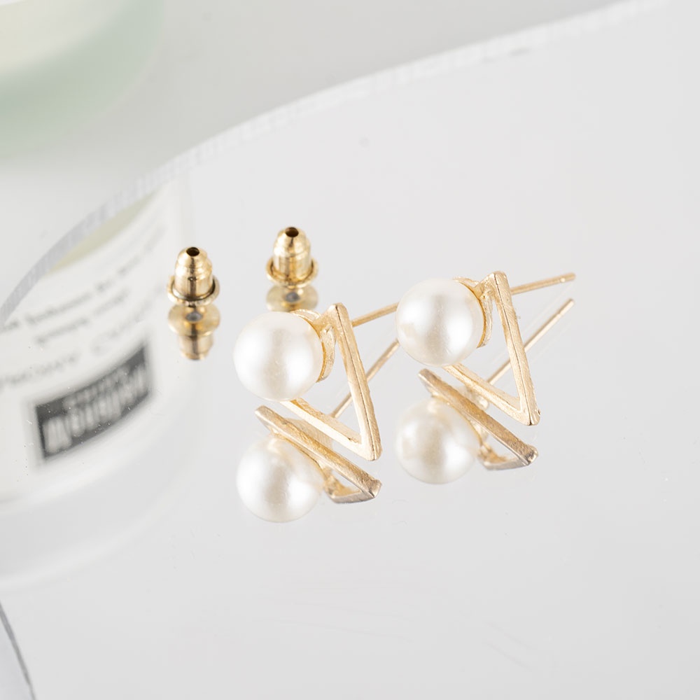 【COD Tangding】Korean Fashion Retro Triangle Pearl Earrings Geometric Temperament Lady Earstuds