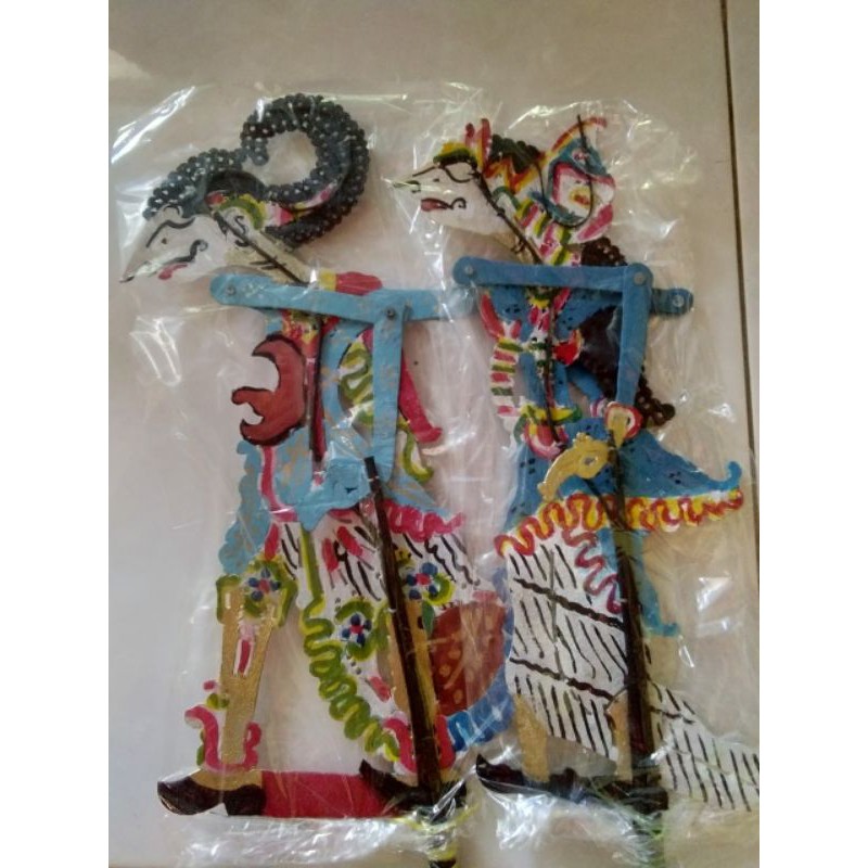 KAMAJAYA RATIH 30CM WAYANG KULIT MINI SET