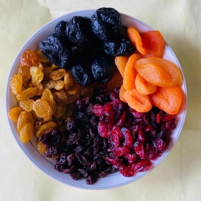 

MIXED Dried fruits 500gr (cranberry, pulm , apricots , raisin/dark)