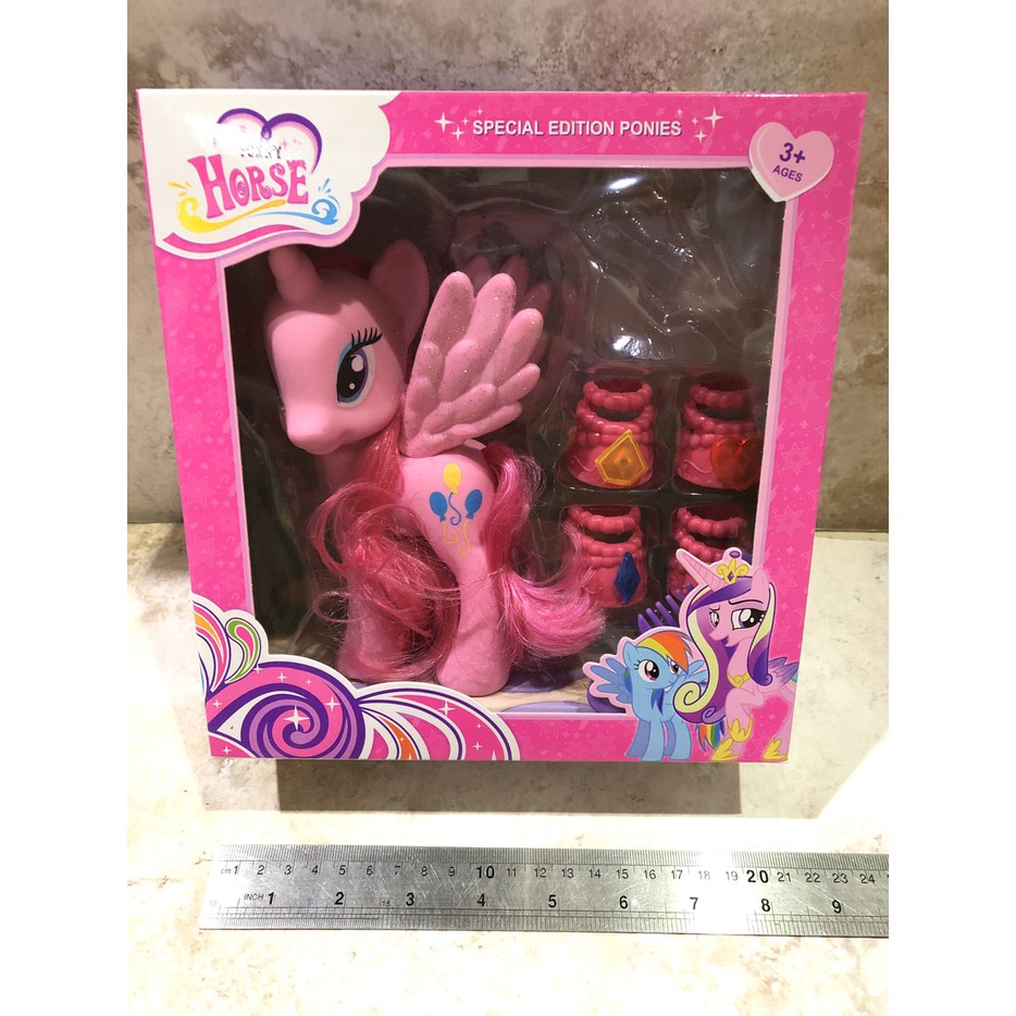 Figure Little Pony besar   sepatu dan sisir