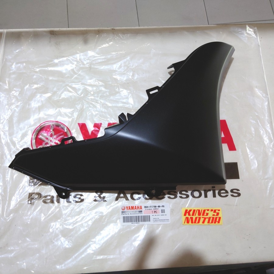 MOLE SIDE COVER SAYAP BAWAH ALL NEW NMAX HITAM DOFF LICIN R B6H-P8