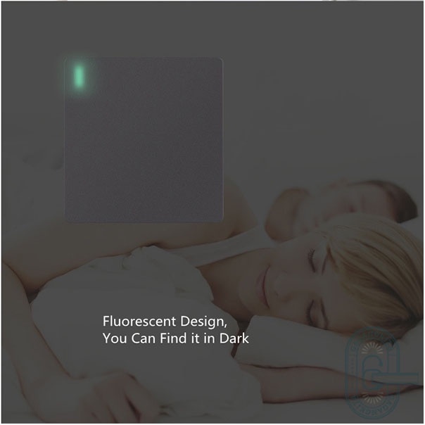 Soket saklar dinding SHINY BLACK PREMIUM, hitam mengkilat 1/2/3 Gang 1 Arah Halus, terang, gelap, bermutu tinggi, bermutu tinggi