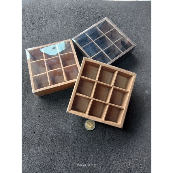 

sagara box - box sekat 9 custom (5 cm persekat dan tinggi 3 cm)